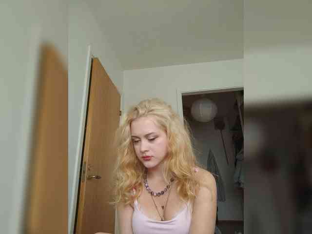 hellokitty23 webcam