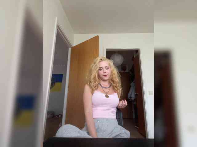 hellokitty23