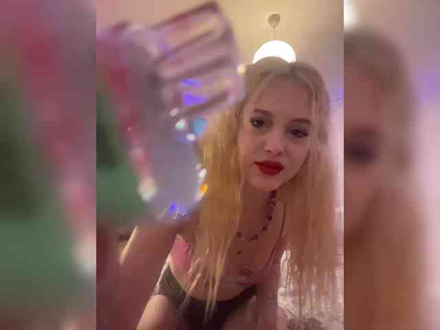 hellokitty23 Sex Cam Show