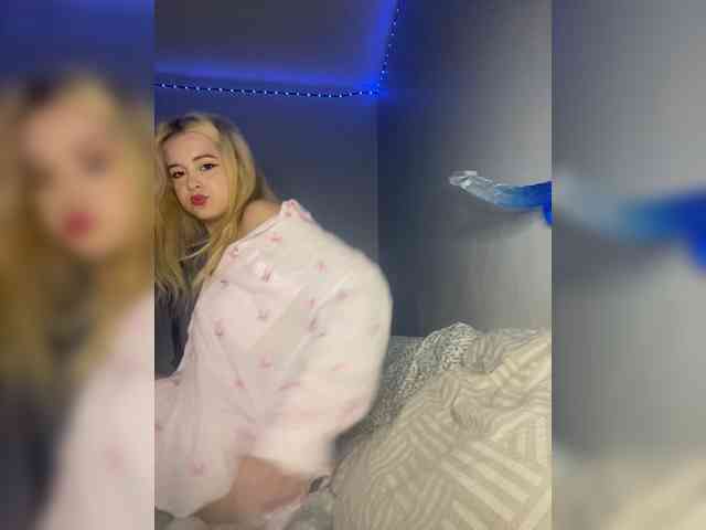 hellokitty23 webcam
