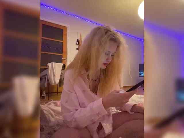 hellokitty23 Sex Cam Show
