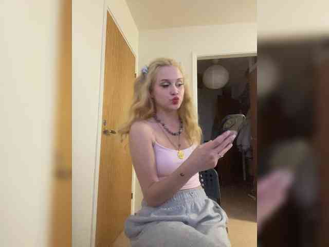 hellokitty23 webcam