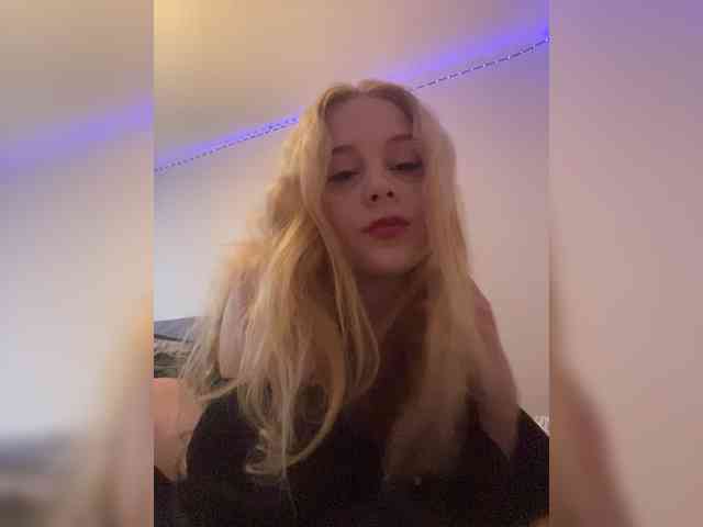 hellokitty23 webcam