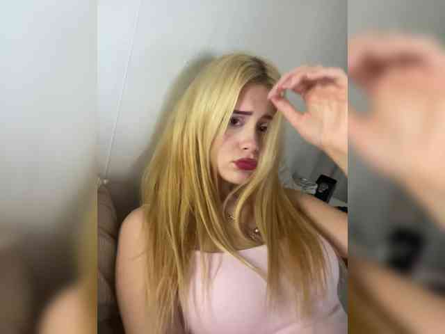 hellokitty23 webcam