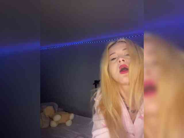hellokitty23 webcam
