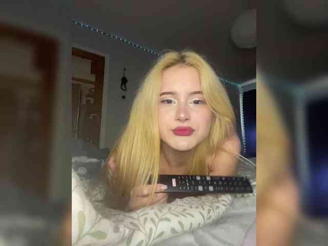 hellokitty23 webcam