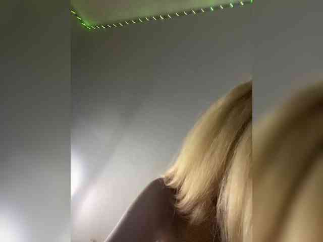 hellokitty23 webcam