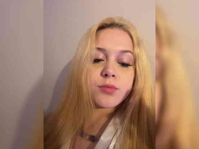 hellokitty23 webcam