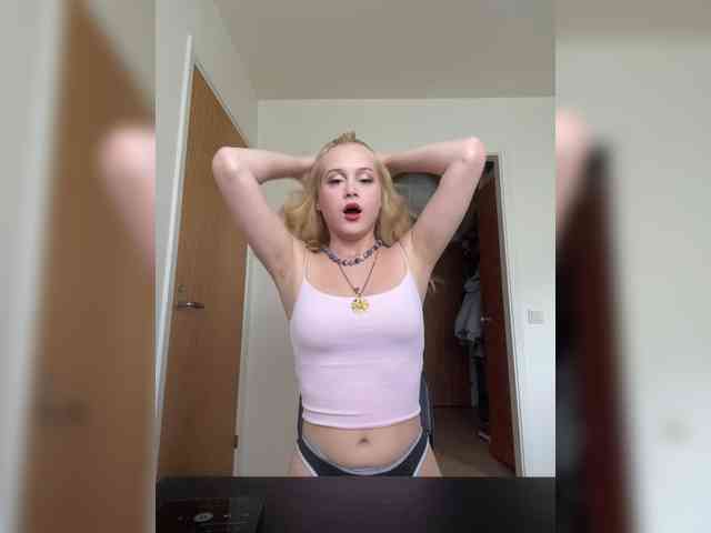 hellokitty23 webcam