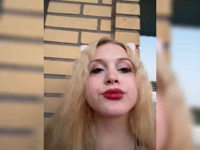 hellokitty23 Sex Cam Show