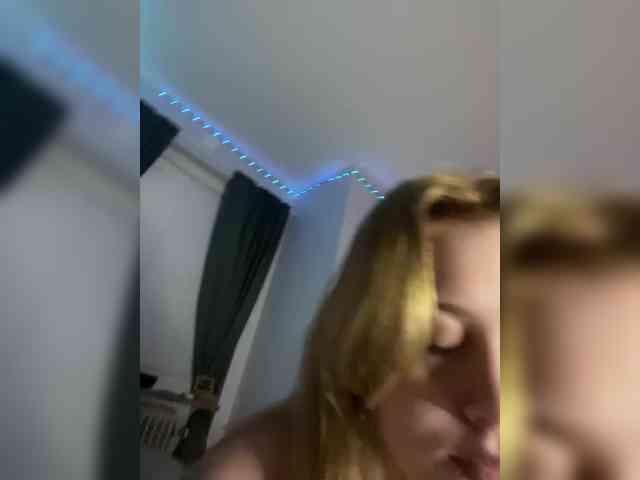 hellokitty23 webcam