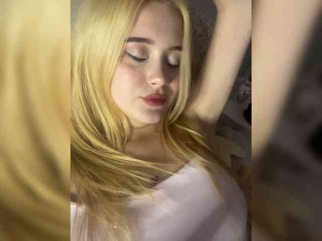 hellokitty23 webcam