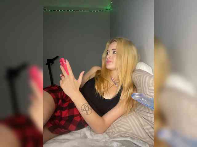 hellokitty23 webcam