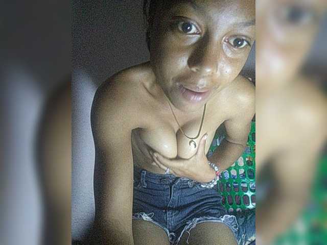 Ericad live cam on BongaCams