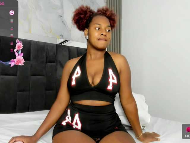 Scarlet-Estelle live cam on BongaCams