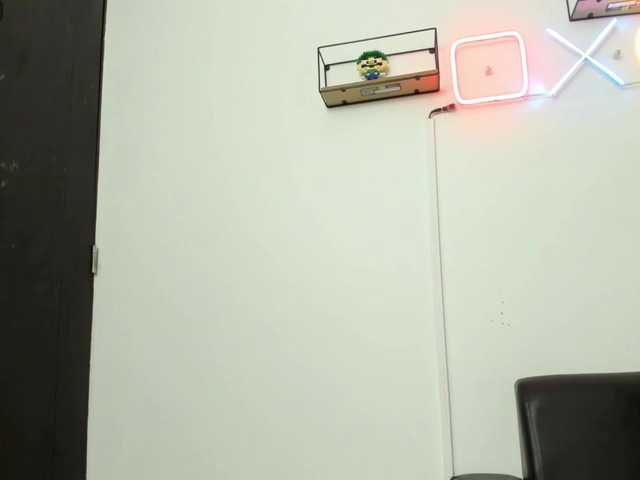 Scarlet-Estelle live cam on BongaCams