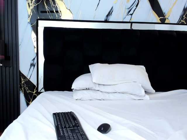 Scarlet-Estelle live cam on BongaCams