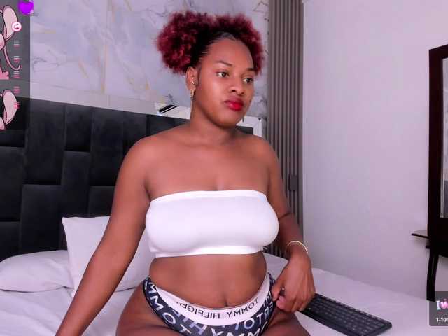 Scarlet-Estelle live cam on BongaCams
