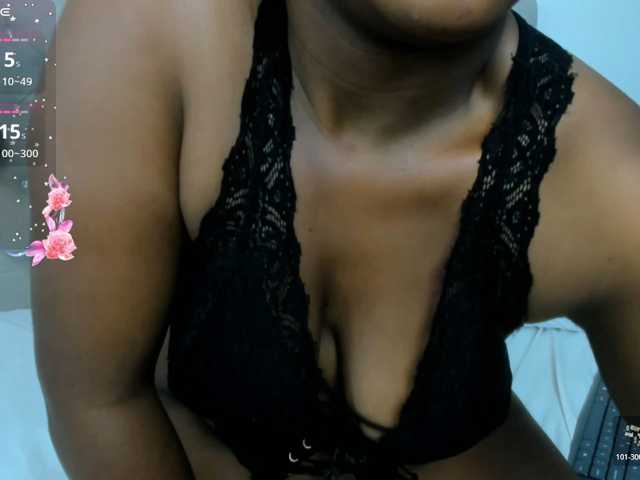 Scarlet-Estelle live cam on BongaCams