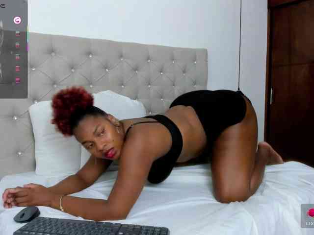 Scarlet-Estelle
