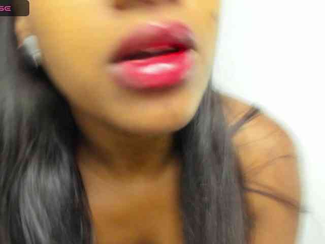 Scarlet-Estelle Live Webcam on BongaCams
