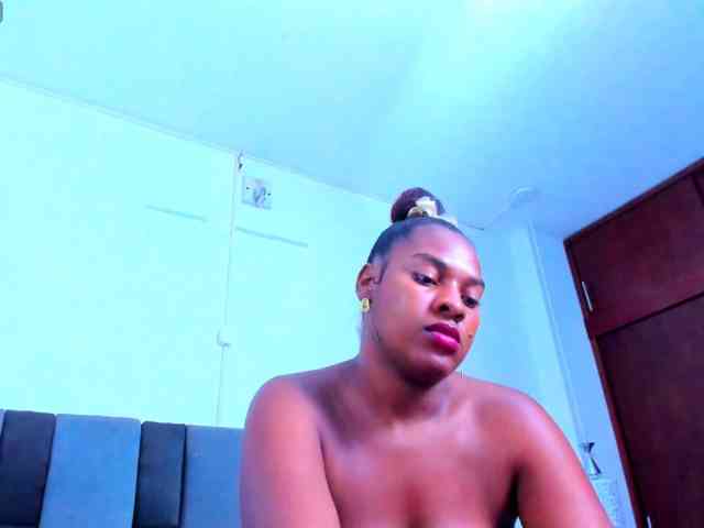 Scarlet-Estelle