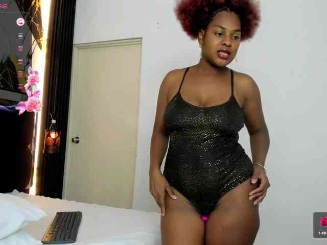 Scarlet-Estelle