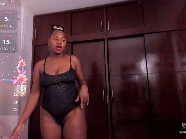 Scarlet-Estelle