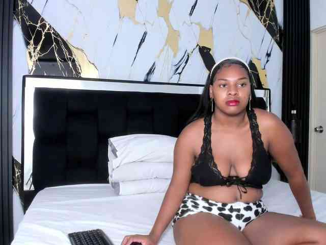 Scarlet-Estelle Scarlet-Estelle