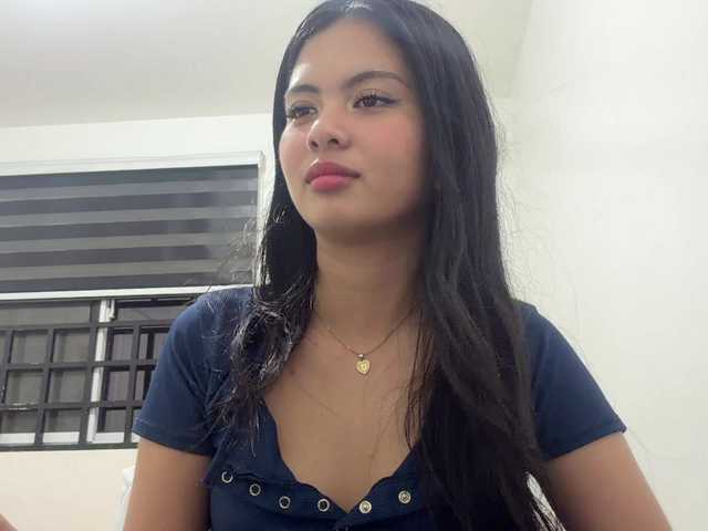 ClaraAllTheWay live webcam show