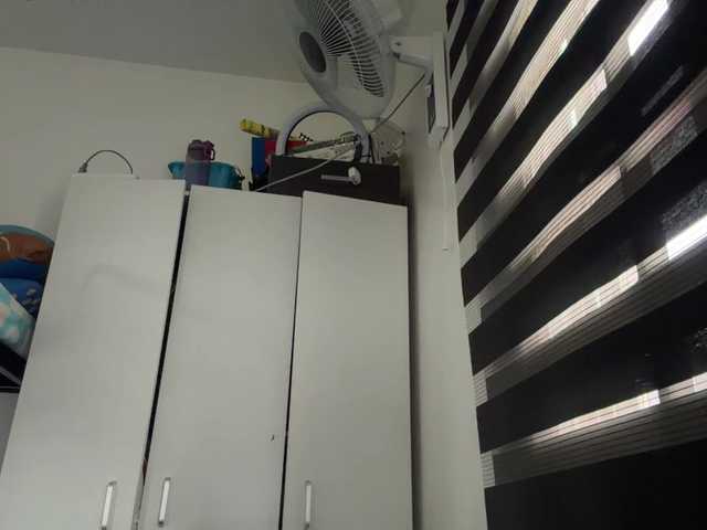 EdrisDimeglio live cam on BongaCams