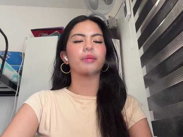 ClaraAllTheWay live webcam show