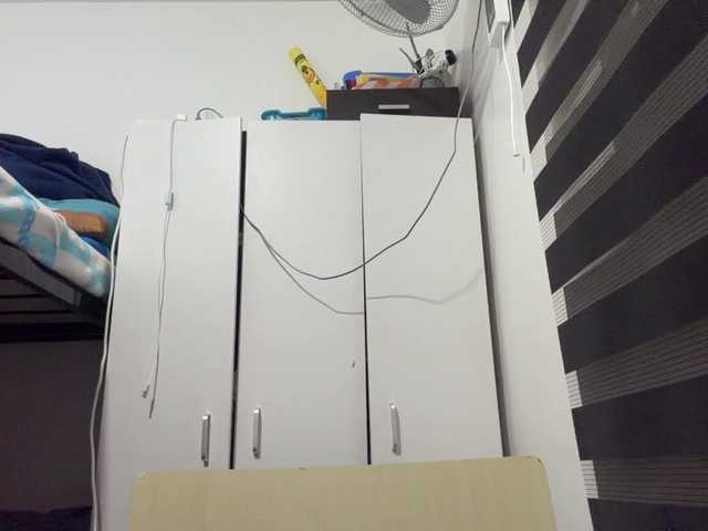EdrisDimeglio live cam on BongaCams