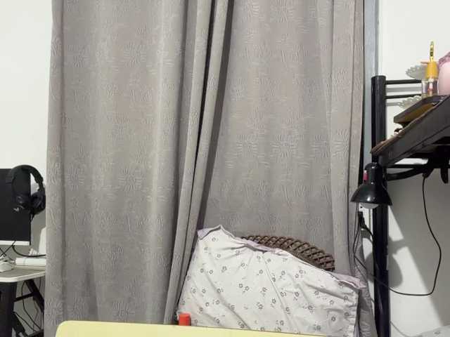 EdrisDimeglio live cam on BongaCams