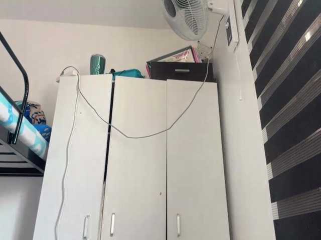 EdrisDimeglio live cam on BongaCams