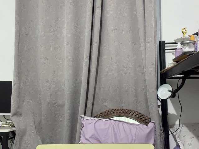 EdrisDimeglio live cam on BongaCams