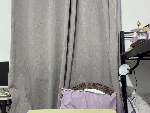 EdrisDimeglio live cam on BongaCams