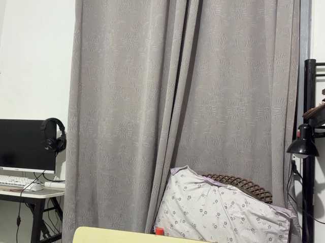 EdrisDimeglio live cam on BongaCams