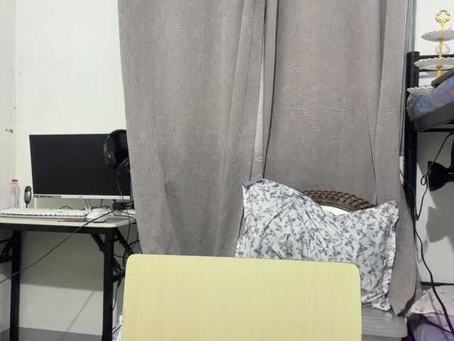 EdrisDimeglio live cam on BongaCams