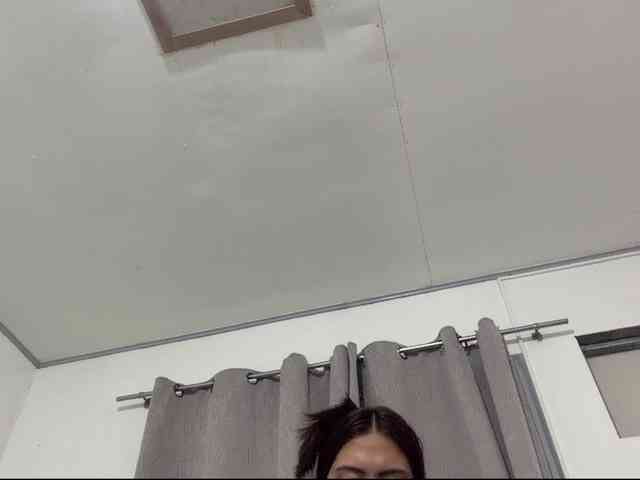 EllieAllTheWay webcam