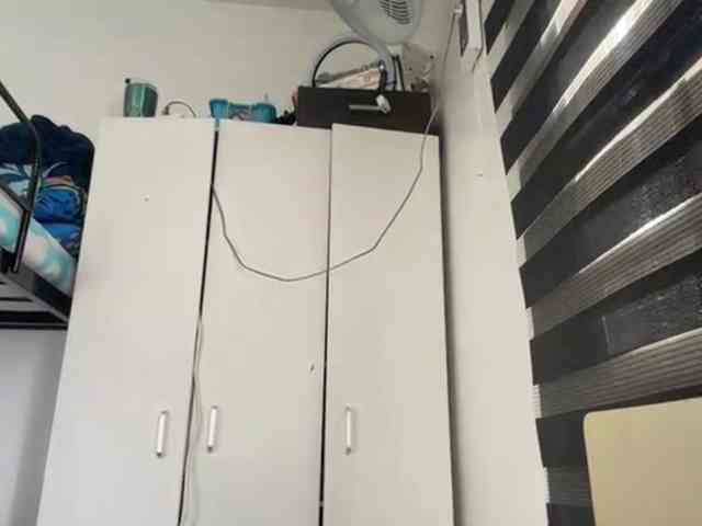 ClaraAllTheWay webcam