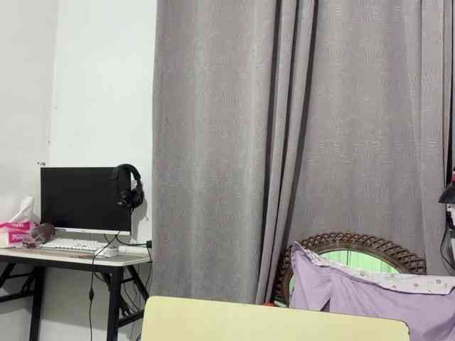 EllieAllTheWay webcam