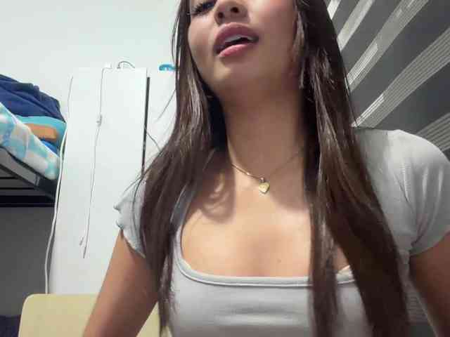 EdrisDimeglio Live Webcam on BongaCams