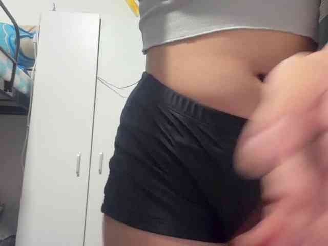ClaraAllTheWay webcam