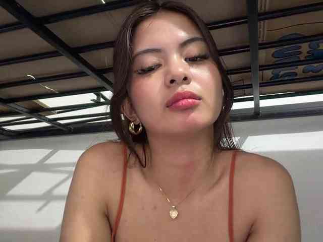 EllieAllTheWay webcam