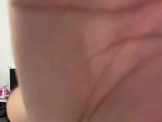 EllieAllTheWay webcam