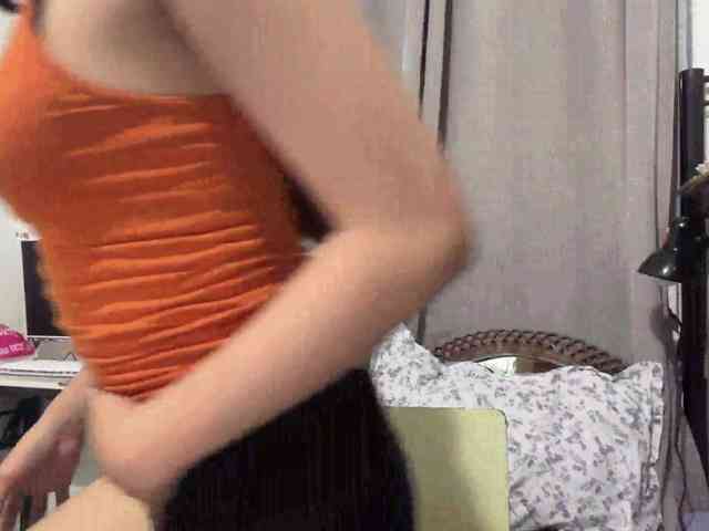 EllieAllTheWay webcam