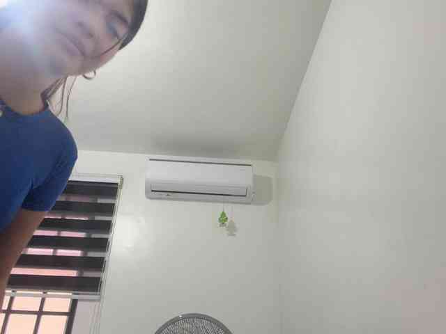 ClaraAllTheWay webcam
