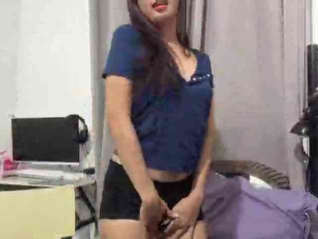 EllieAllTheWay webcam