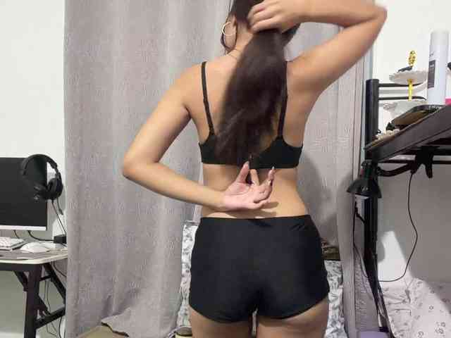 EllieAllTheWay webcam